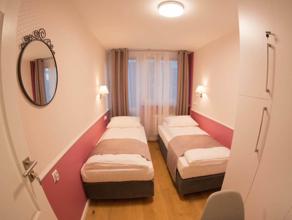 Apartament Hotel Grzybowska 9 Warsaw Ngoại thất bức ảnh